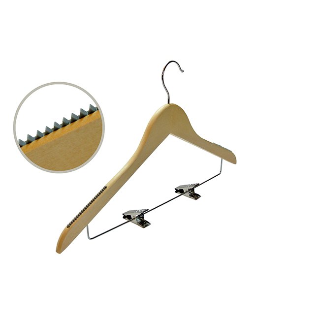maple-wood-shirt-hanger-with-metal-clips