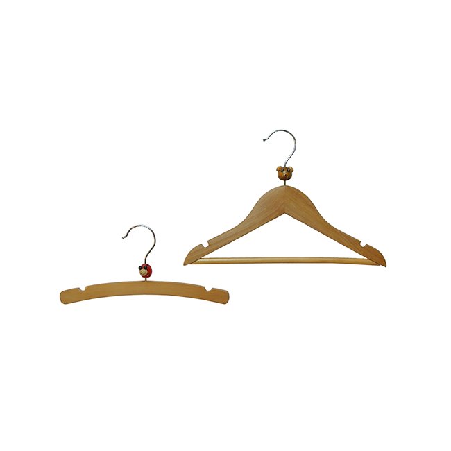 wood-hangers-for-children