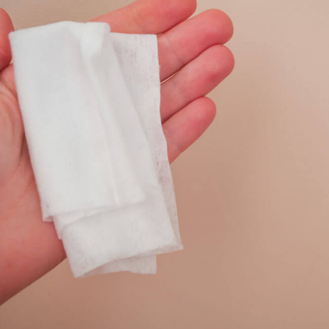 hand-sanitizing-wipes-work-to-kill-germs